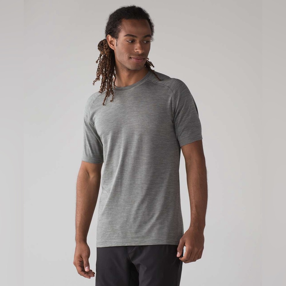 Lululemon Metal Vent Tech Short Sleeve Size S Grey Athletic Running Pickleball